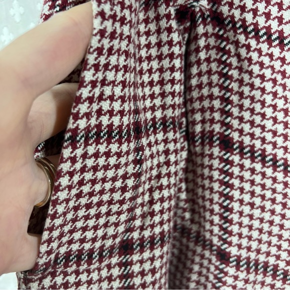 Free People Red White Houndstooth High Rise Pleated Shorts - Picture 3 of 6